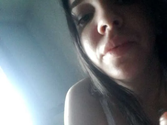 Live sex webcam photo for l4dyCandy #246474433