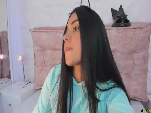 Live sex webcam photo for Kendry_ #259551719