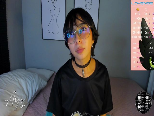 Live sex webcam photo for Arya_Line #257640795