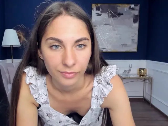 Live sex webcam photo for EmilyStarr #256190102