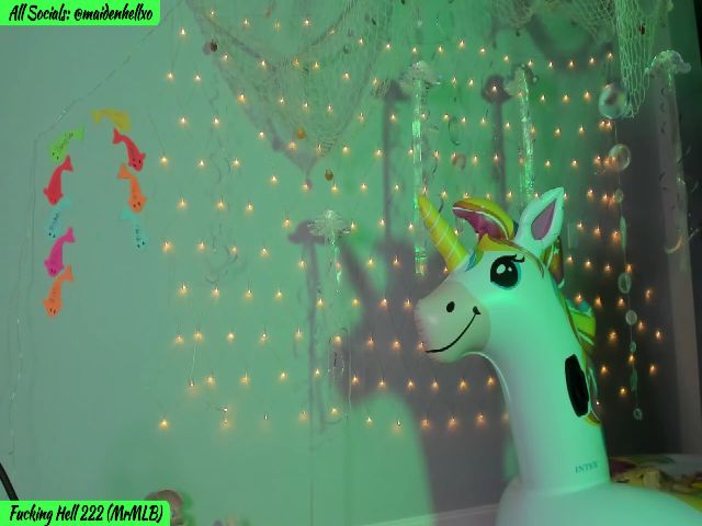 Live sex webcam photo for maidenhellxo #257294553