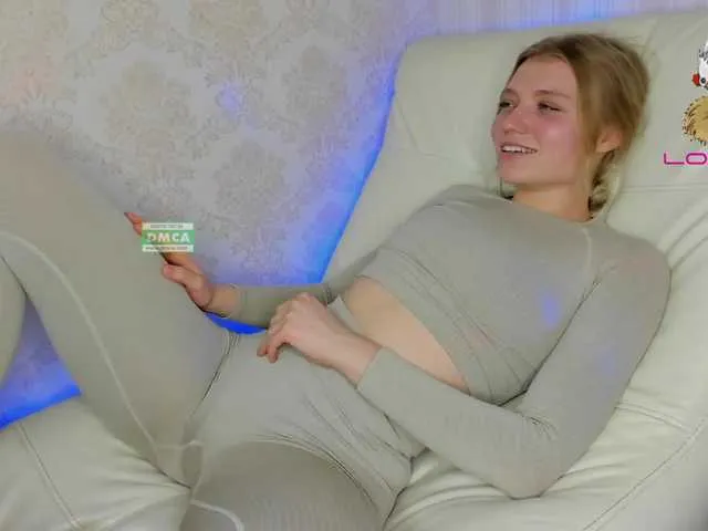 Live sex webcam photo for Kura- #240948728