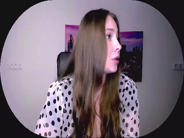 Live sex webcam photo for MollyMey #263279158