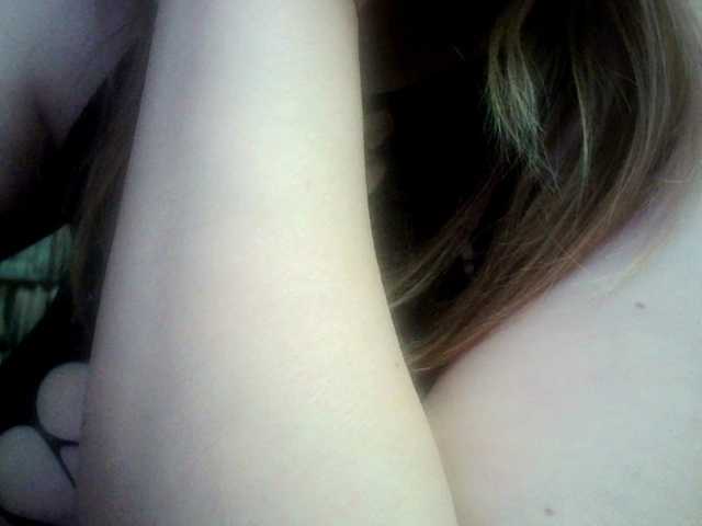 Live sex webcam photo for -Raven40- #241083744