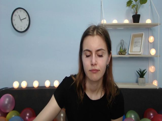 Live sex webcam photo for MollyTravis #252708049