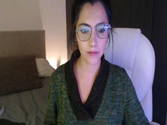 Live sex webcam photo for Amelie_moon_ #256134702