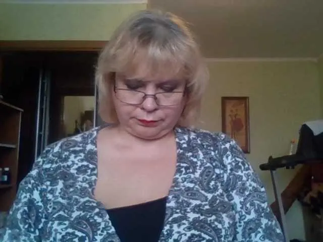 Live sex webcam photo for LOLA88888 #241340257