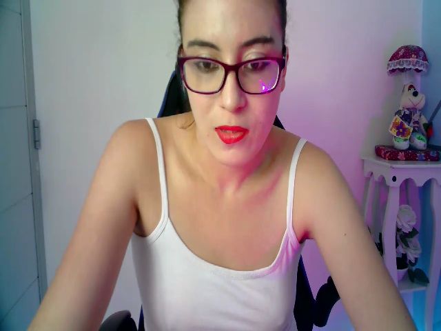 Live sex webcam photo for Allisonmt72 #259681468