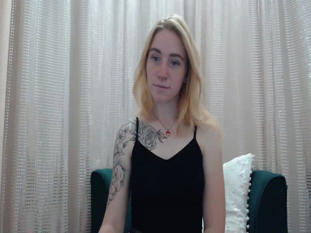 Live sex webcam photo for RedBerryy #255554800