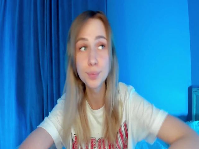 Live sex webcam photo for Jumphigherr #263809773