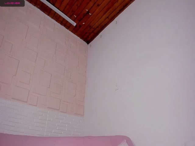 Live sex webcam photo for Samantarogers #262445359