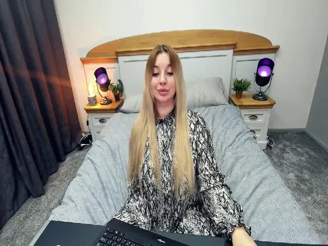 Live sex webcam photo for BootyPam #252702076