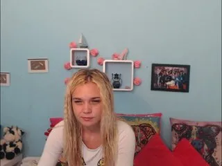 Live sex webcam photo for AnnaHappy18 #240503831
