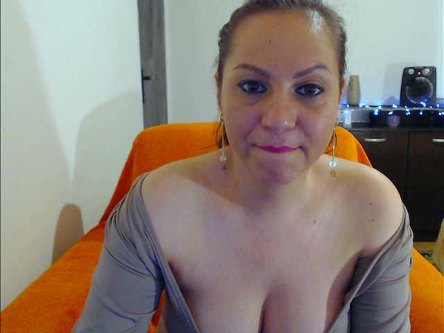 Live sex webcam photo for ellasolemn #242180496