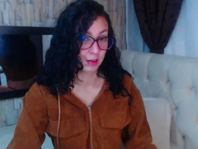 Live sex webcam photo for Karorivero #255588290