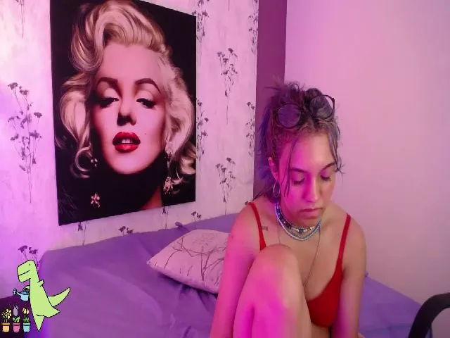 Live sex webcam photo for Spaaarkie #257115649