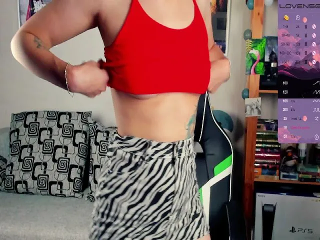 Live sex webcam photo for Sky_Drag0n #263455056