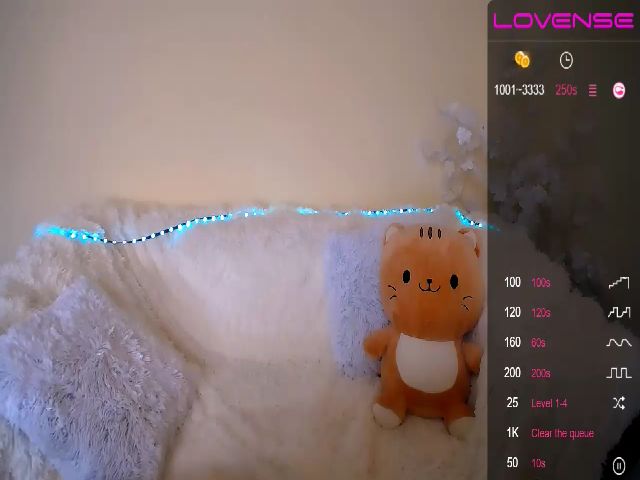 Live sex webcam photo for HarleyQuinnX_ #263631005