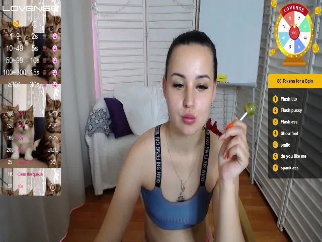 Live sex webcam photo for StayWild21 #258924659