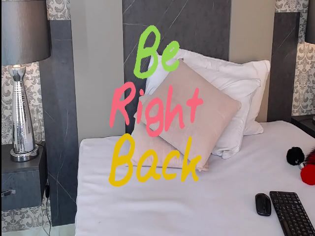 Live sex webcam photo for NoaVega #261644940