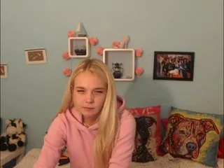 Live sex webcam photo for AnnaHappy18 #240623156