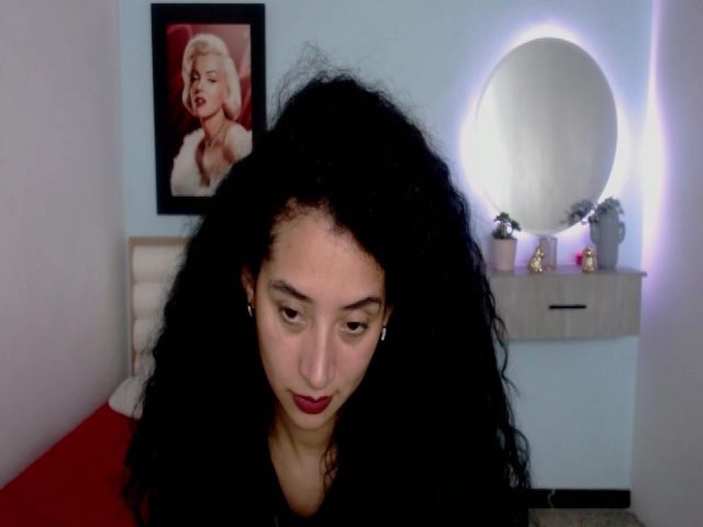 Live sex webcam photo for Jade_lee88 #254714517