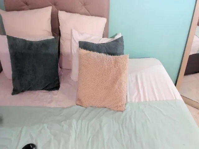 Live sex webcam photo for circenmilen #261873830