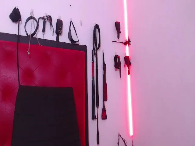 Live sex webcam photo for AliceMuller #287873629