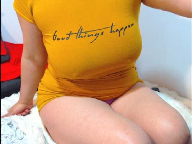 Live sex webcam photo for VKKTORIAAA #240992380