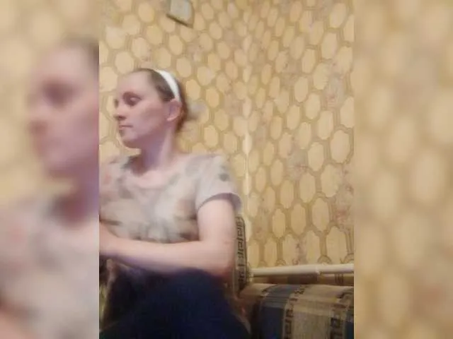 Live sex webcam photo for REPTILIAY #241591359