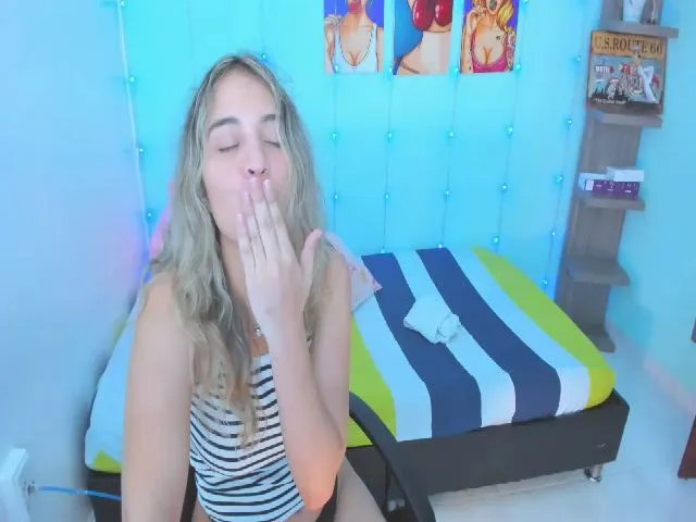 Live sex webcam photo for PAULETTE_FAVE #257081259