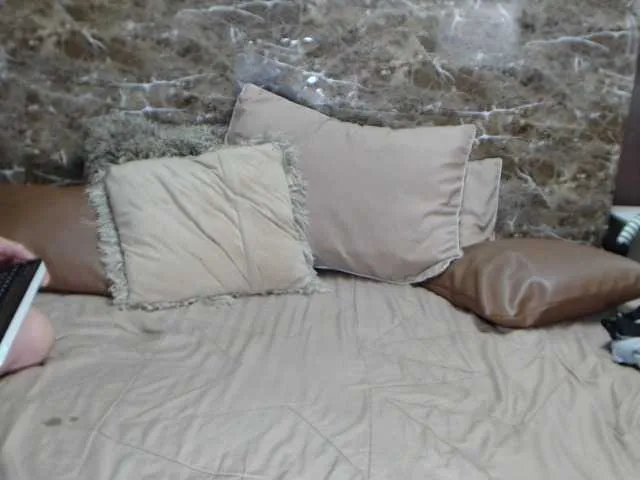 Live sex webcam photo for emily-ethan #241251483