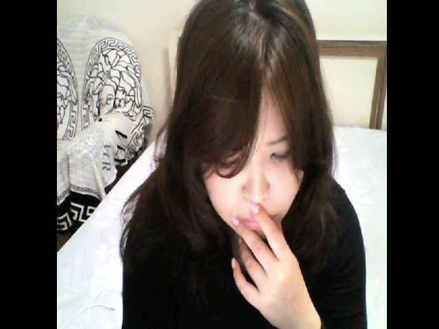 Live sex webcam photo for MissMaIChan #255197421