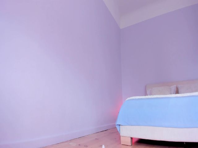 Live sex webcam photo for FIRE_ICE_EMMA #261299080