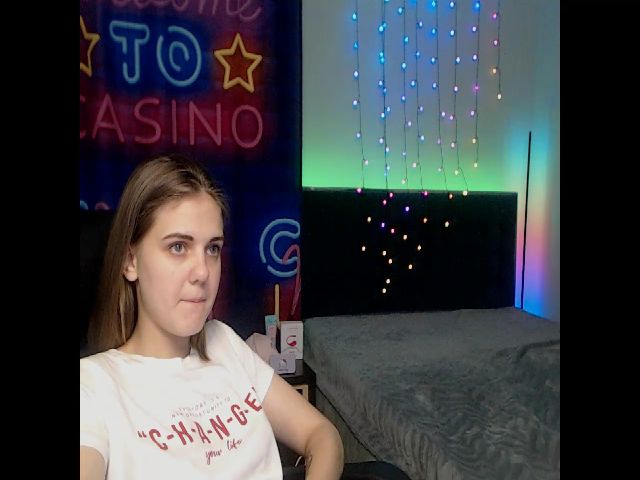 Live sex webcam photo for Kristie_klein #253990662