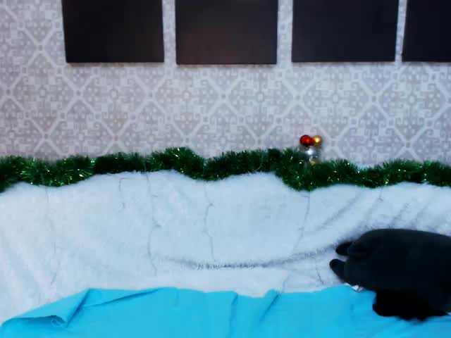 Live sex webcam photo for ChioChana #240958019