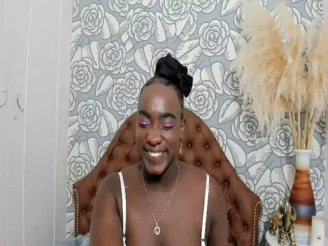 Live sex webcam photo for Lola_chuil #264445565