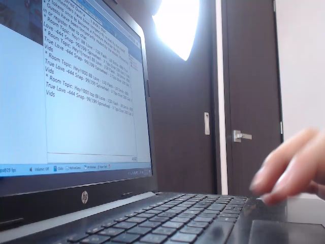 Live sex webcam photo for Danna___ #255753079