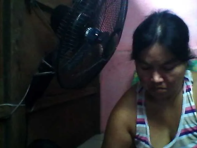 Live sex webcam photo for princess4uxx #254643472