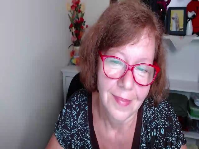 Live sex webcam photo for Adele_69 #258785386