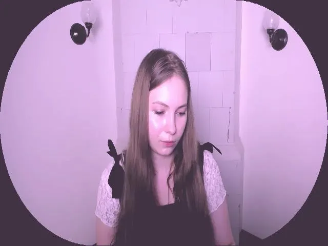 Live sex webcam photo for MollyMey #260968657
