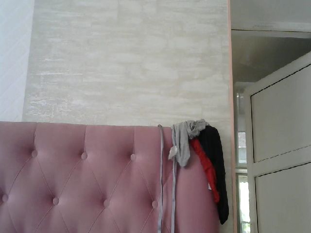 Live sex webcam photo for Jessica1717 #253017170