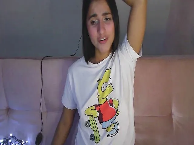 Live sex webcam photo for Sarita30 #255294283