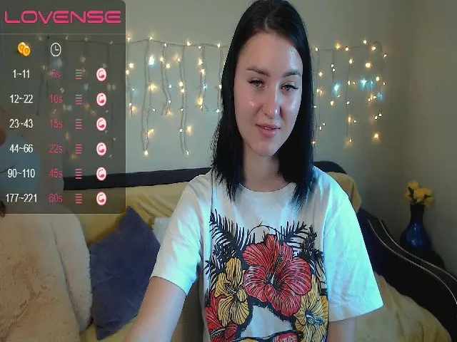 Live sex webcam photo for JenniferGill #262979377