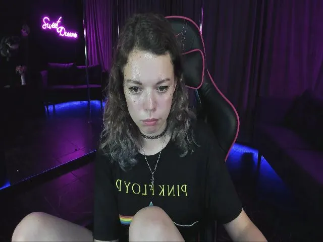 Live sex webcam photo for ClancyOsborne #256574360