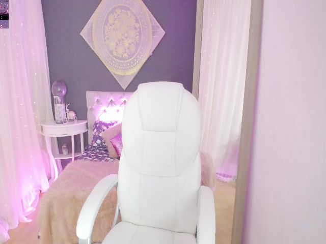 Live sex webcam photo for Karina_V #254019619