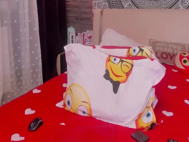 Live sex webcam photo for Hotschocolate #257144782