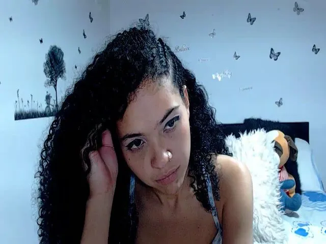 Live sex webcam photo for Courageuse #260317879