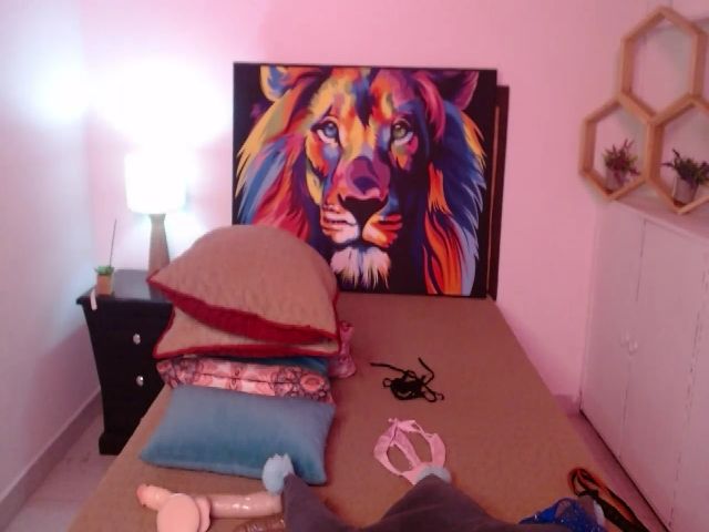 Live sex webcam photo for Manelik_benz #260278012