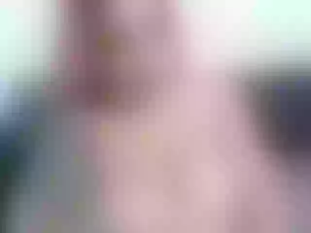 Live sex webcam photo for RaylleneRay #253593702